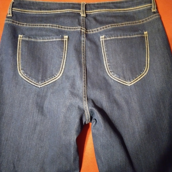 Pants - Picture 6 of 7